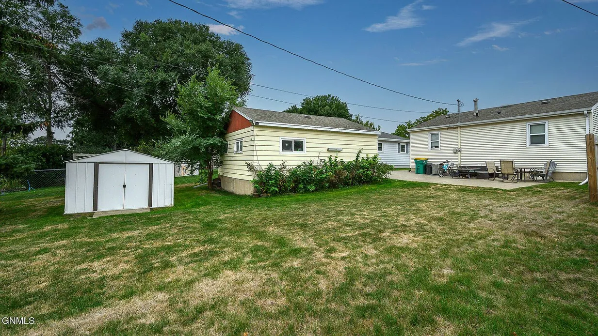Bismarck, ND Home for Sale: Updated 4-Bedroom Home with 1,712 Sq Ft photo 7
