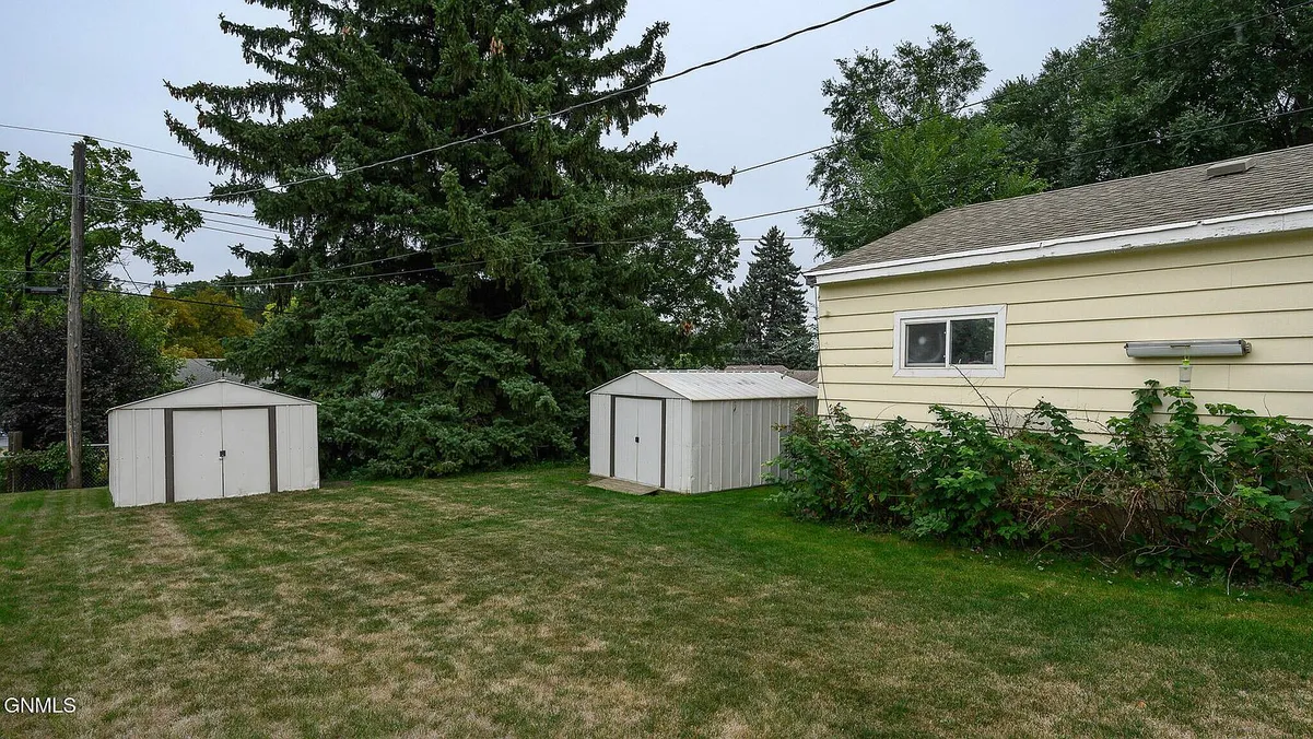 Bismarck, ND Home for Sale: Updated 4-Bedroom Home with 1,712 Sq Ft photo 6