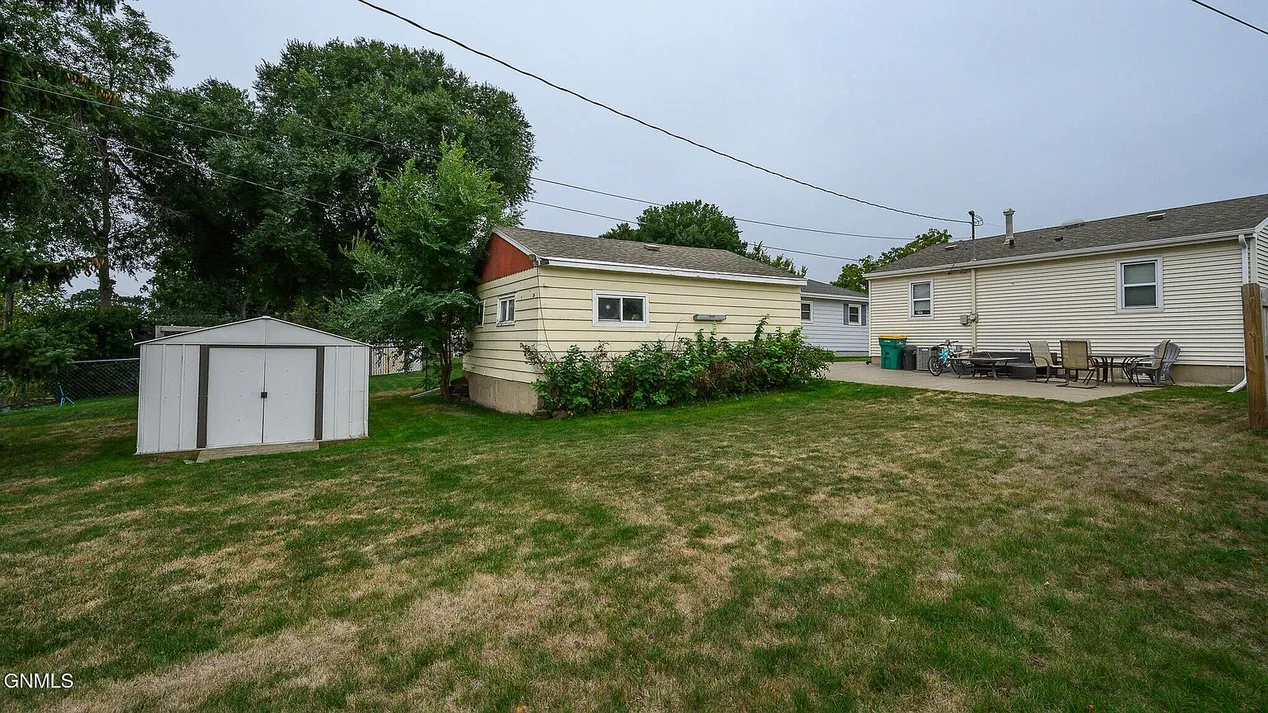 Bismarck, ND Home for Sale: Updated 4-Bedroom Home with 1,712 Sq Ft photo 5