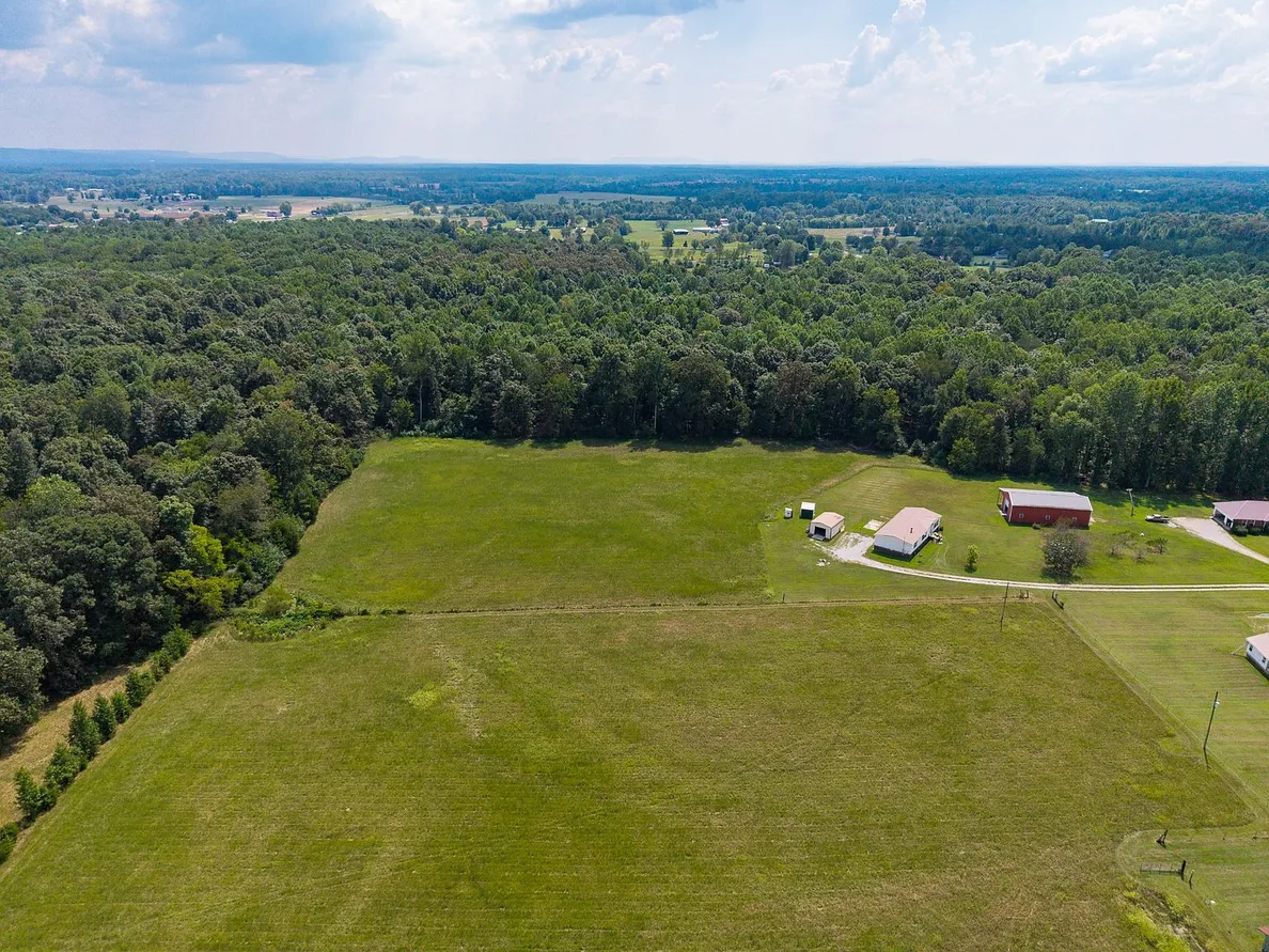Manufactured Home on 10.08 Acres in Kelso, Tennessee photo 9