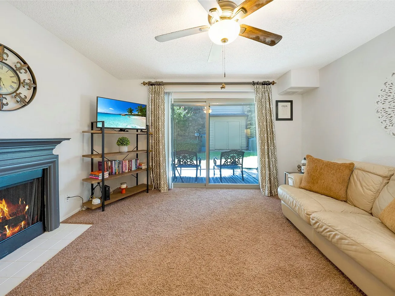 First-Floor Condo in Prestonwood Green, Dallas photo 4