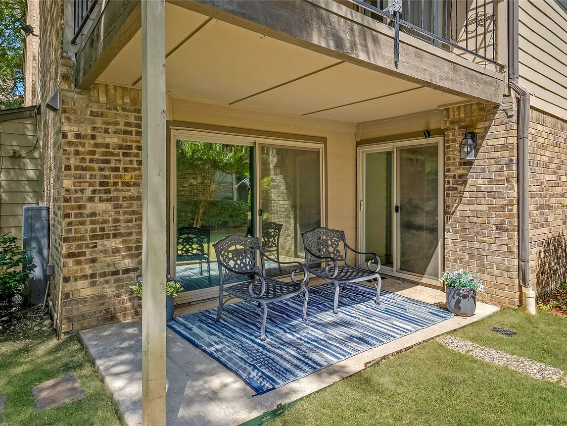 First-Floor Condo in Prestonwood Green, Dallas photo 6