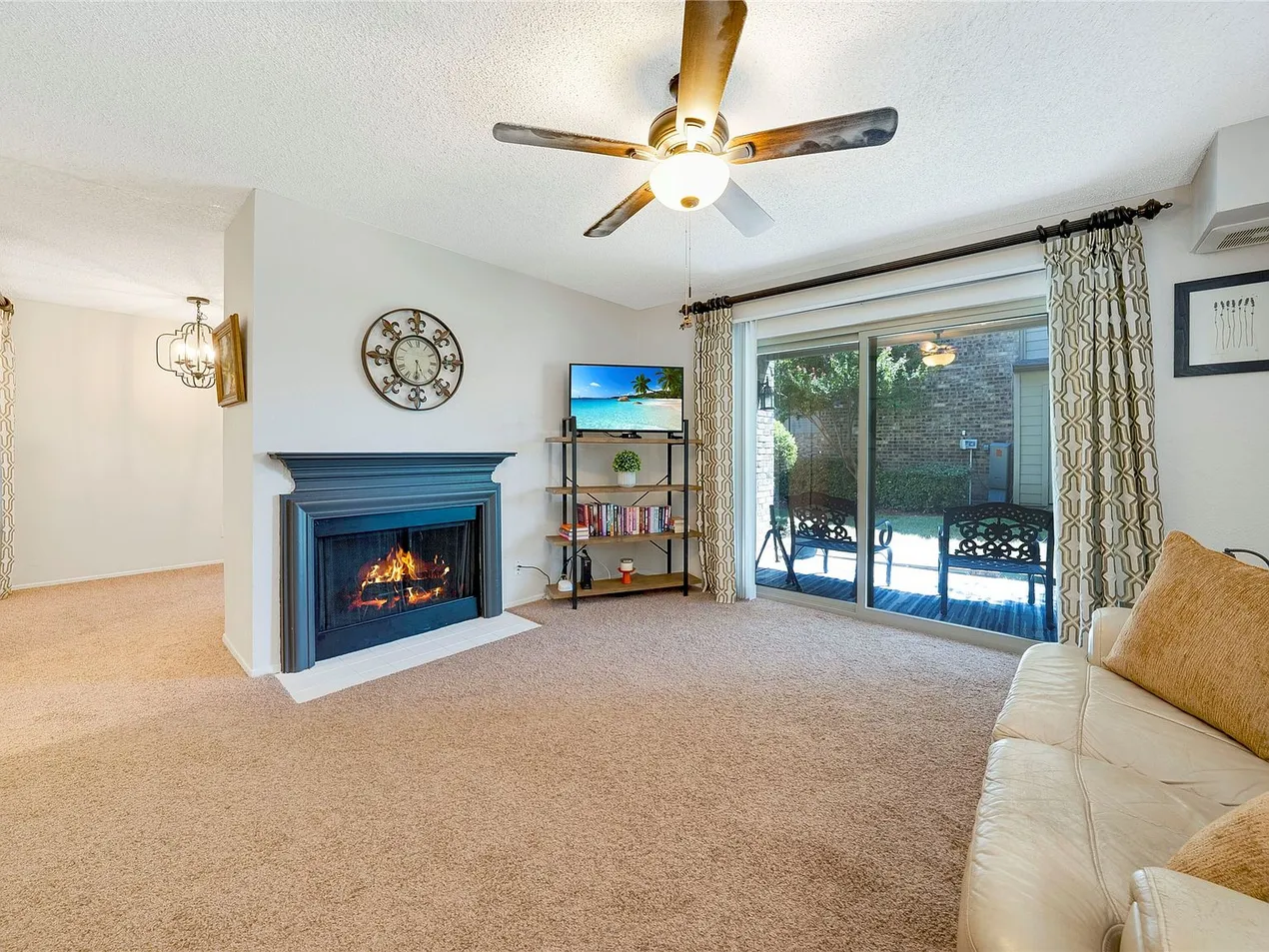 First-Floor Condo in Prestonwood Green, Dallas photo 3