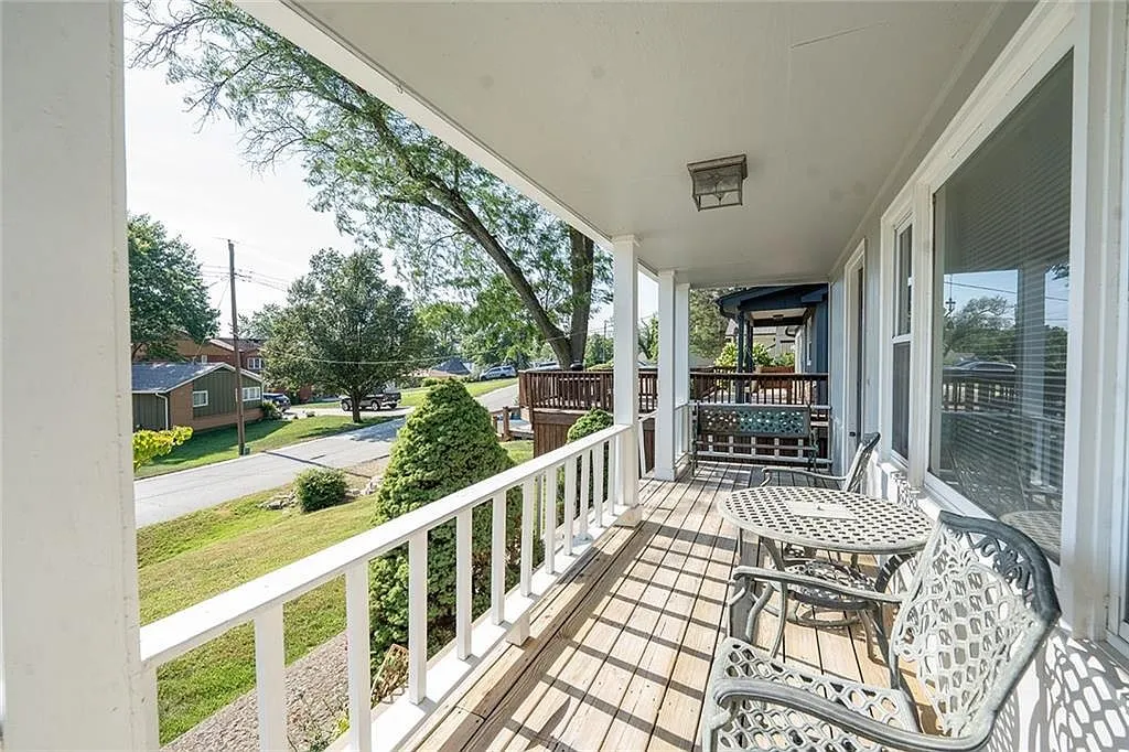 Lakefront Home with Private Dock at 136 NW North Shore Dr photo 8
