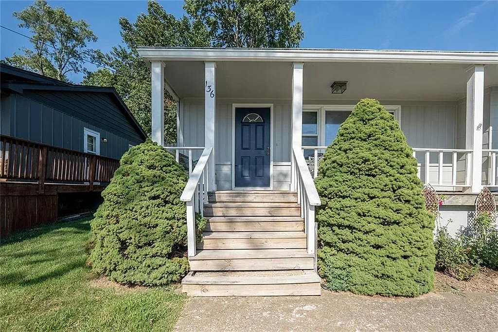 Lakefront Home with Private Dock at 136 NW North Shore Dr photo 4