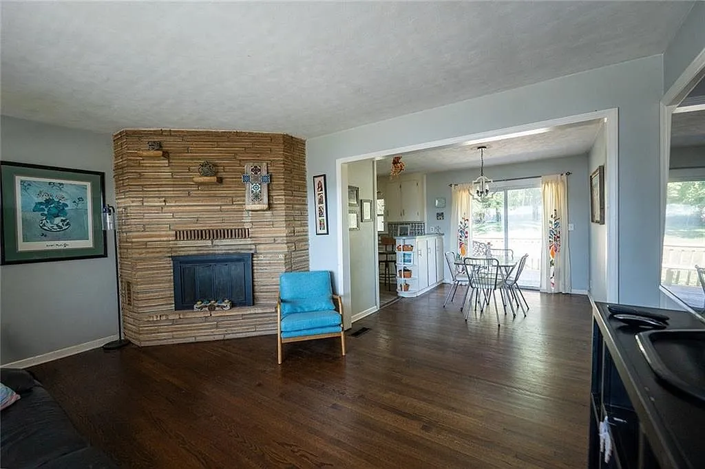 Lakefront Home with Private Dock at 136 NW North Shore Dr photo 10