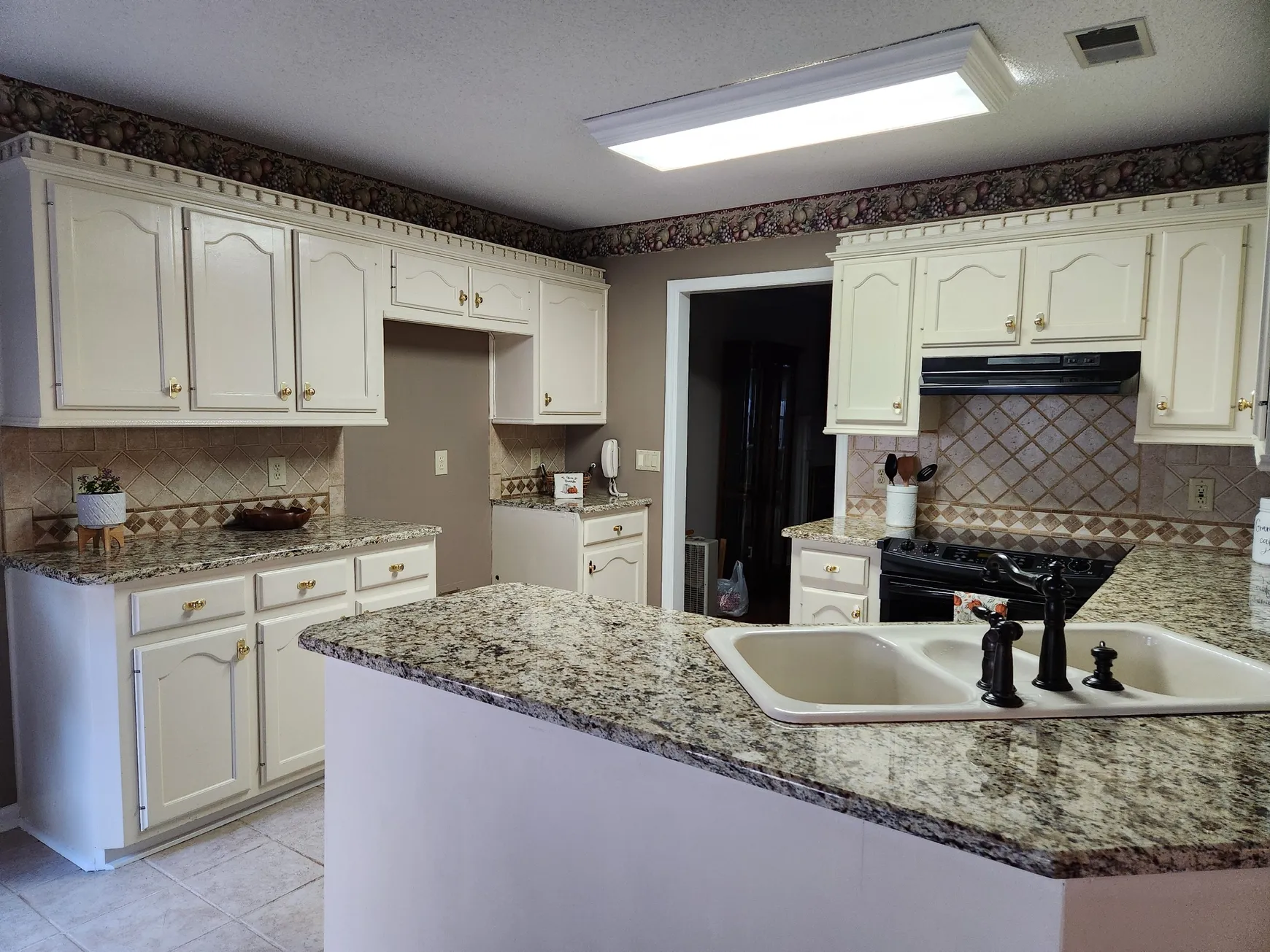 1914 Omaha Drive, Helena, AL 35080 | Brick-Front Home for Sale in Shelby County photo 6