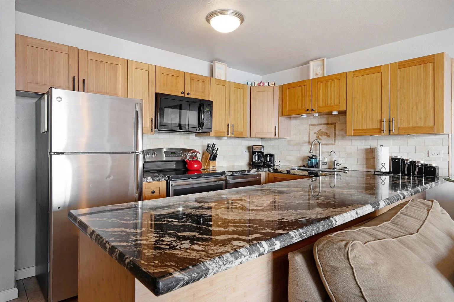 Ocean-View Leasehold Condo at Milowai 103 in Maalaea photo 4