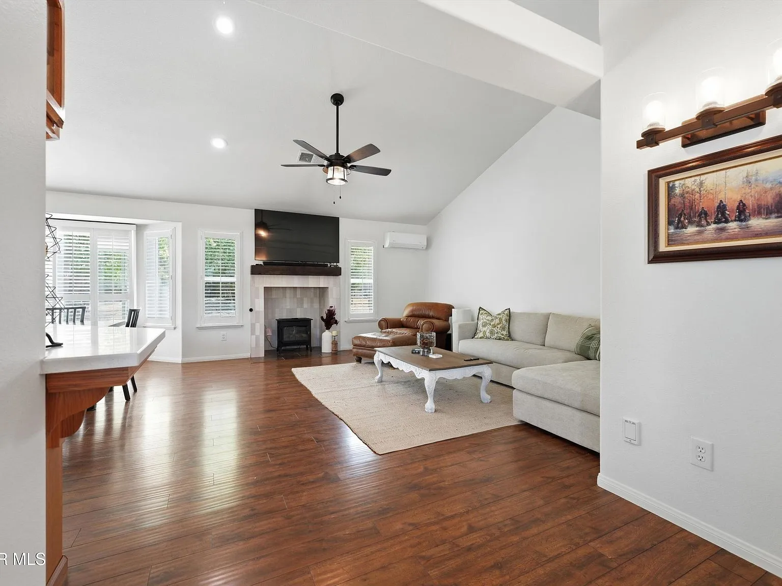 Well-Maintained 3-Bedroom Home Near Four Island Lake in Bear Valley Springs photo 5