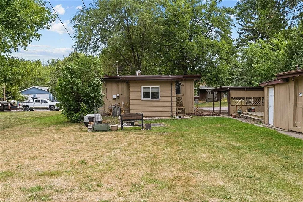 Charming Starter Home with Large Backyard in Wahpeton, ND photo 7