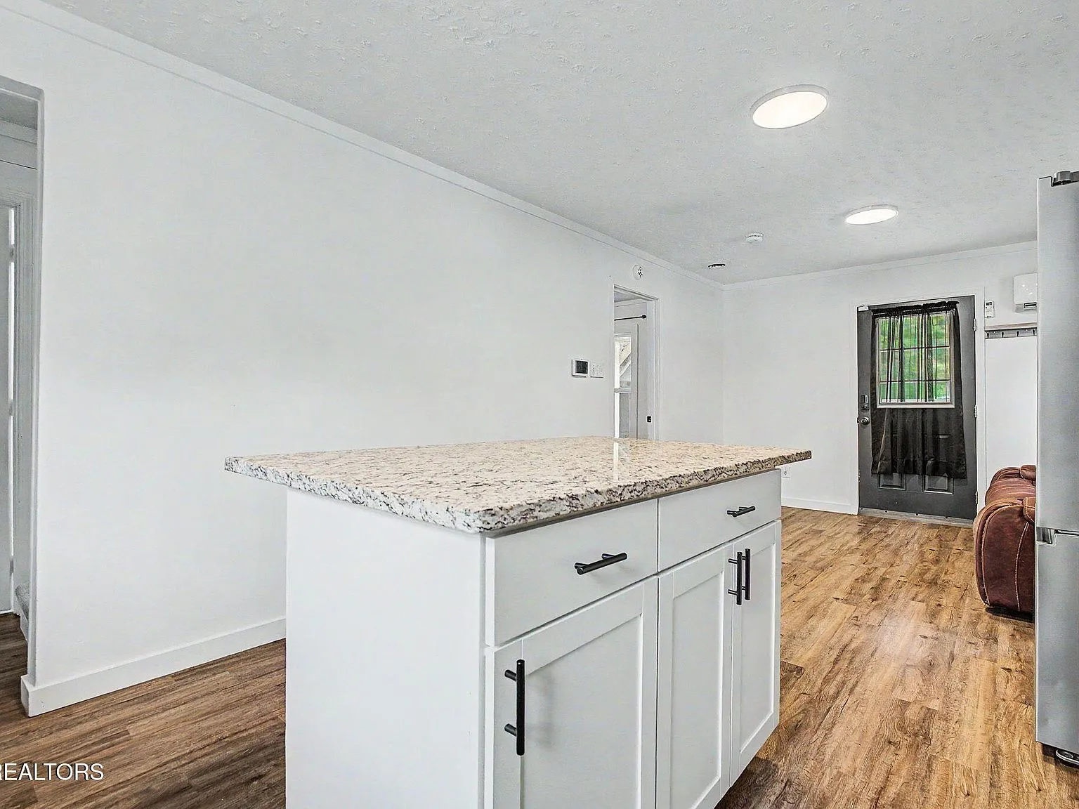 Barn-Style Home at 2800 Lay Ave in Knoxville, TN photo 6