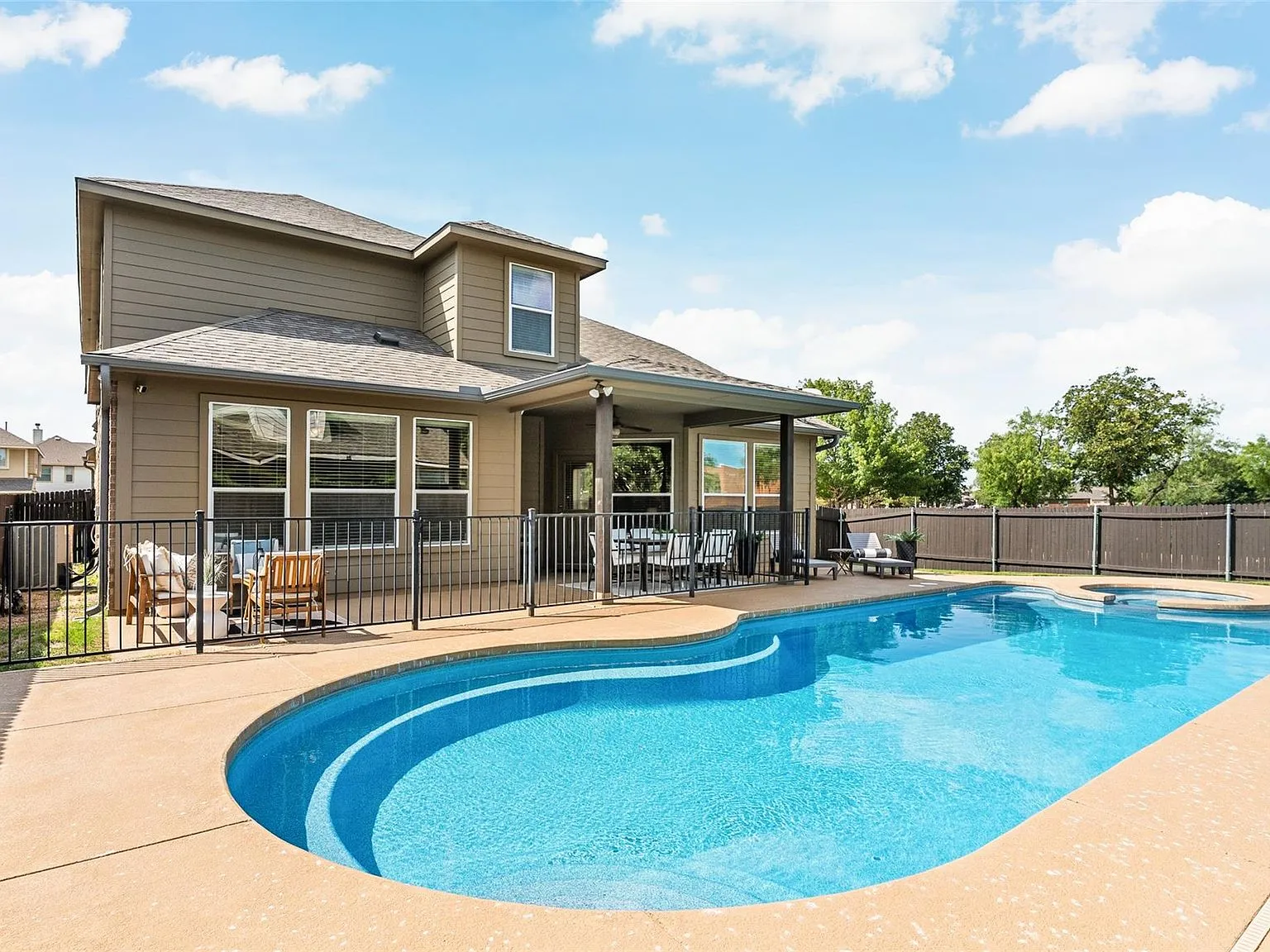 Blanco Vista Detached Home with Private Pool and Spa in San Marcos photo 5