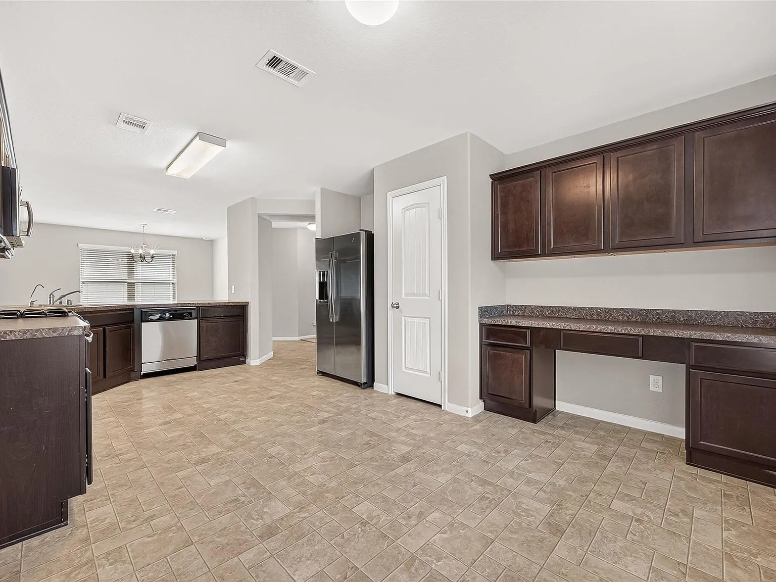 Houston Family Home with Flexible Bonus Room Near Pearland photo 5
