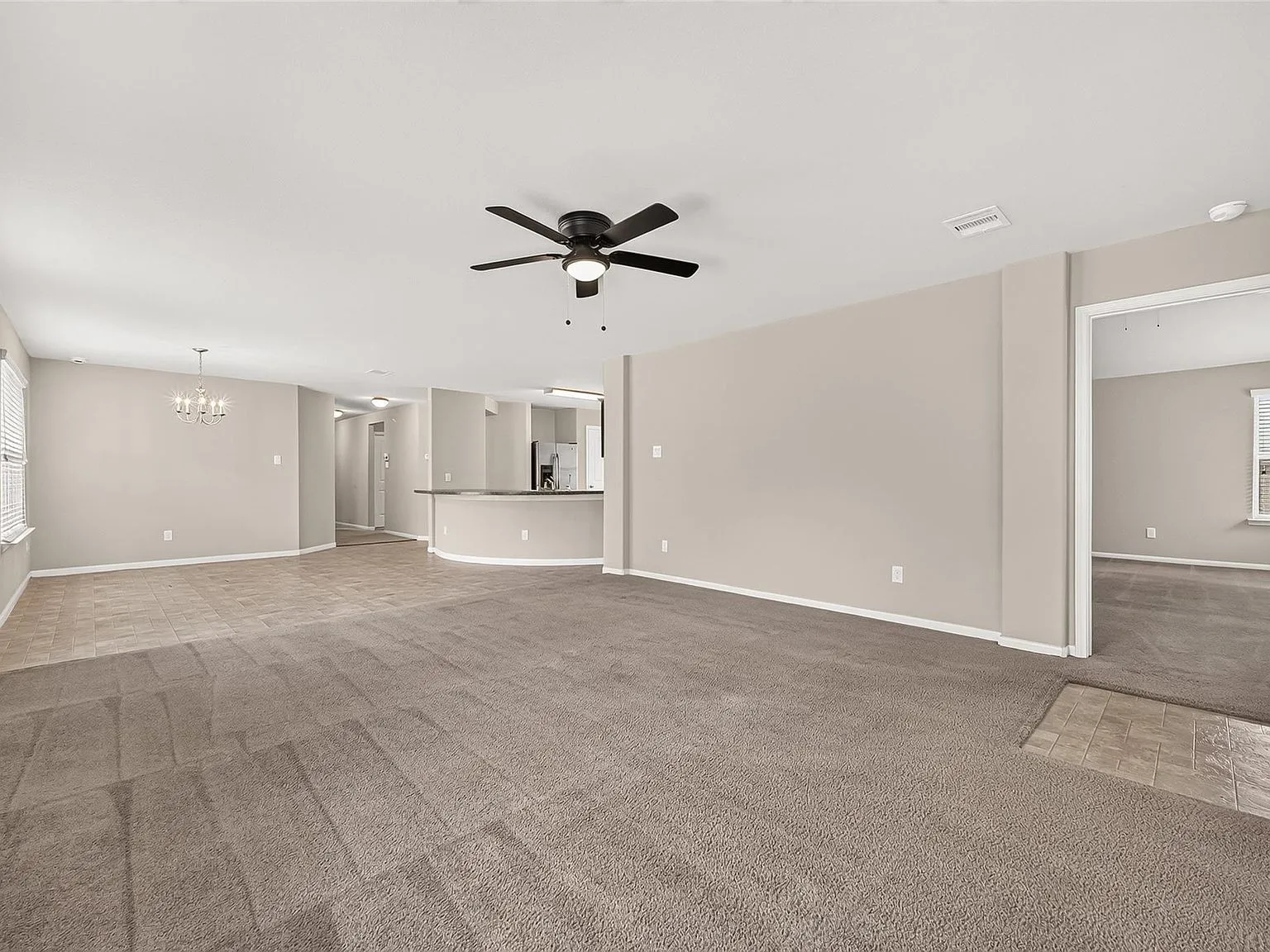 Houston Family Home with Flexible Bonus Room Near Pearland photo 3