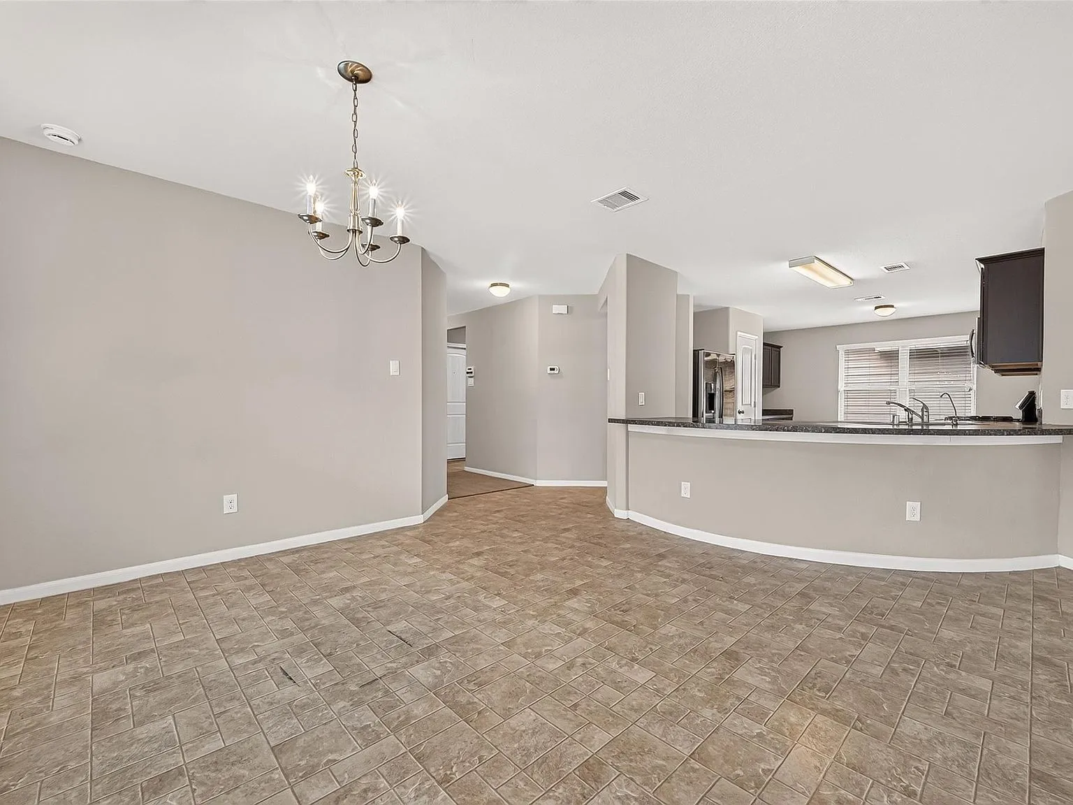 Houston Family Home with Flexible Bonus Room Near Pearland photo 4