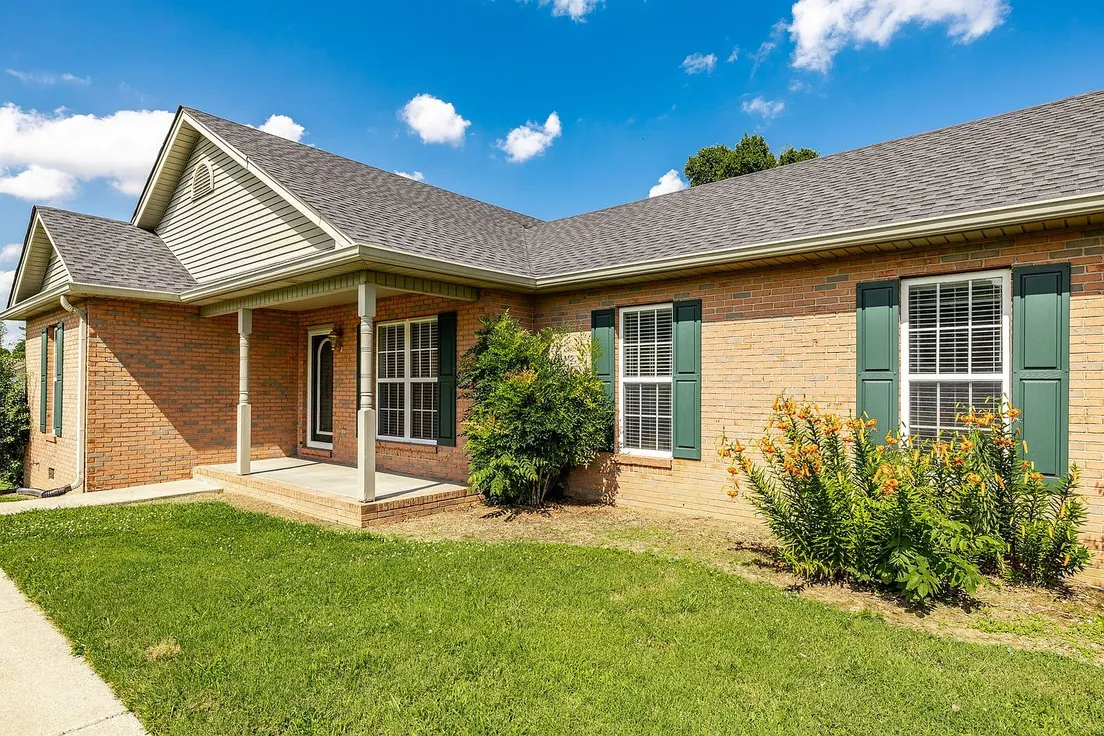 Updated Brick Ranch Home on 1.07 Acres in Gallatin, Tennessee photo 9