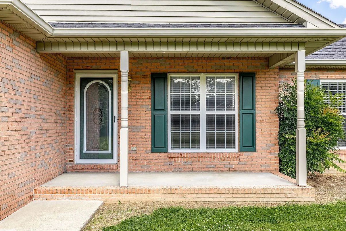 Updated Brick Ranch Home on 1.07 Acres in Gallatin, Tennessee photo 10