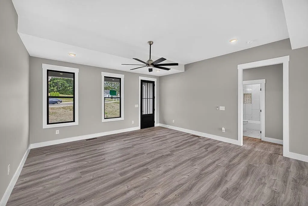 Single-Story Home for Sale at 2519 River Ranch Dr, Cookeville, TN photo 3