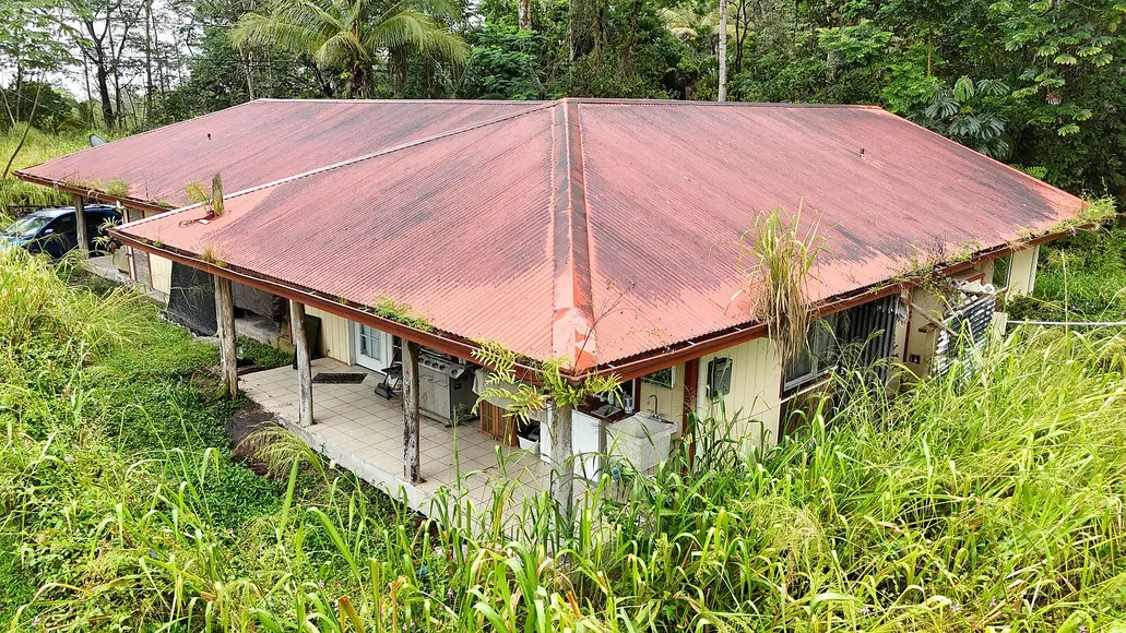 Tiki Gardens Home in Pahoa, Hawaii with 3 Bedrooms and 1,224 Sq. Ft. photo 4