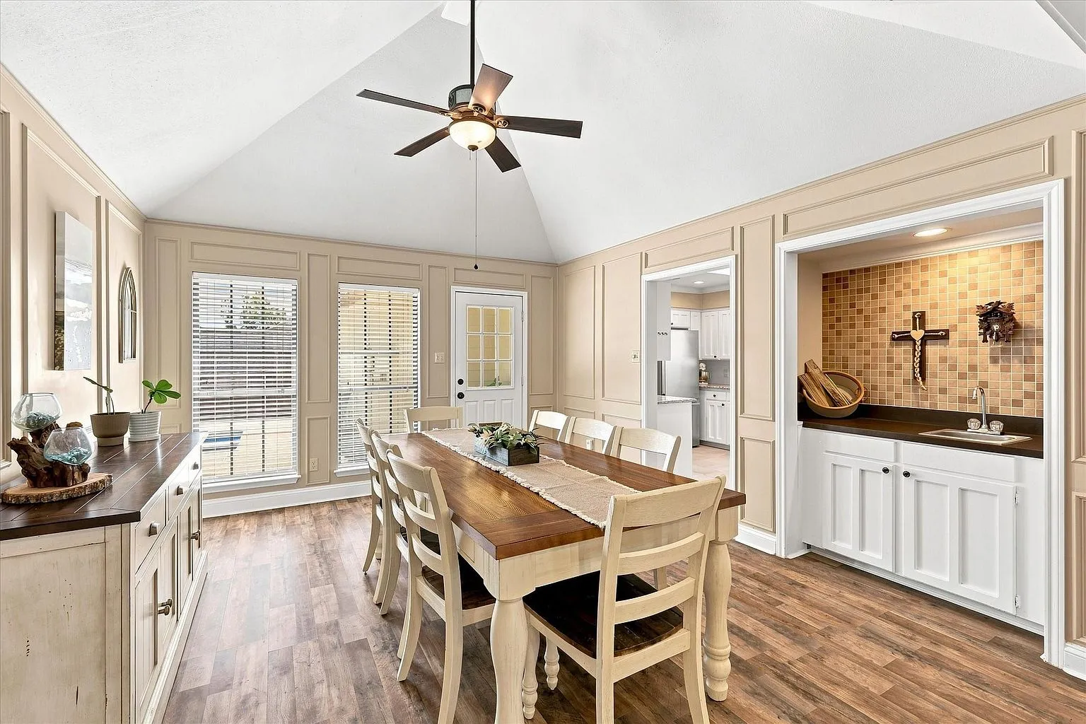 Updated Country Home Near Eagle Mountain Lake in Fort Worth photo 9