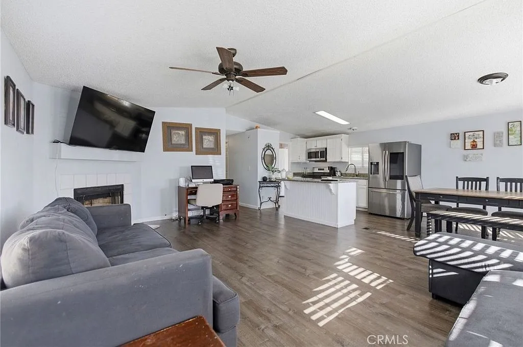 Charming Manufactured Home with Land Ownership in Homeland, CA photo 5
