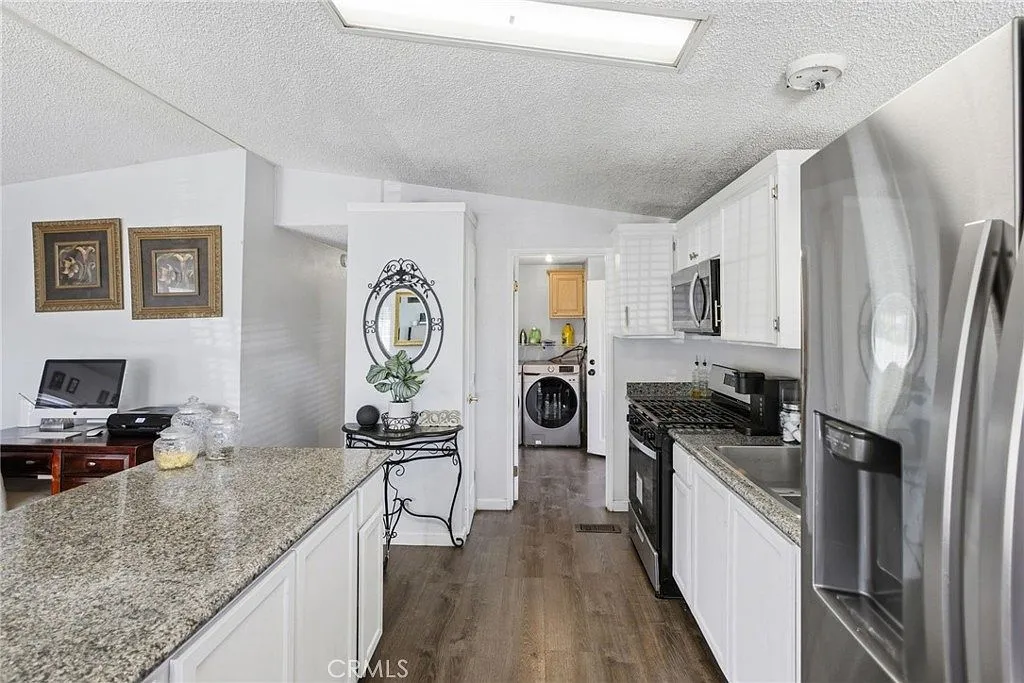 Charming Manufactured Home with Land Ownership in Homeland, CA photo 8