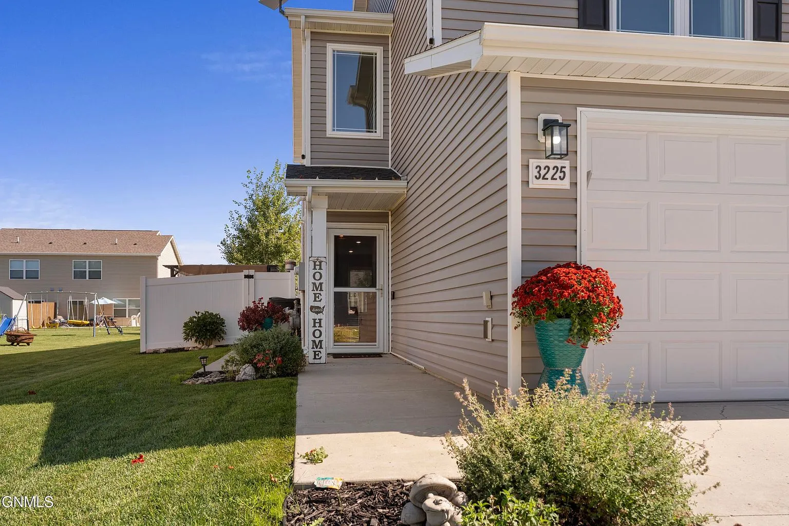 Well-Maintained Townhouse with Heated Two-Stall Garage in South Bismarck photo 2