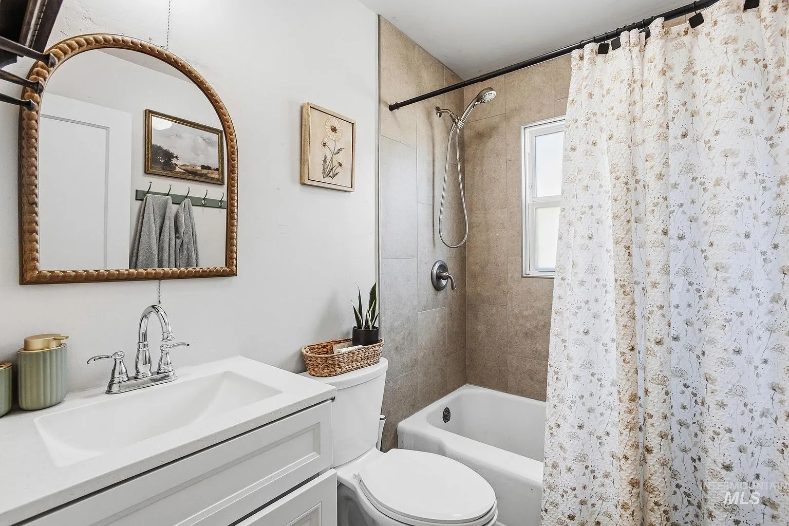 Charming Bungalow Near Downtown Nampa and NNU photo 4