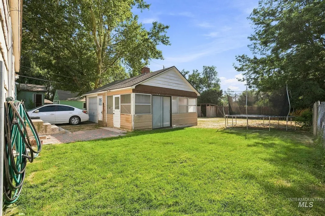 Charming Bungalow Near Downtown Nampa and NNU photo 6