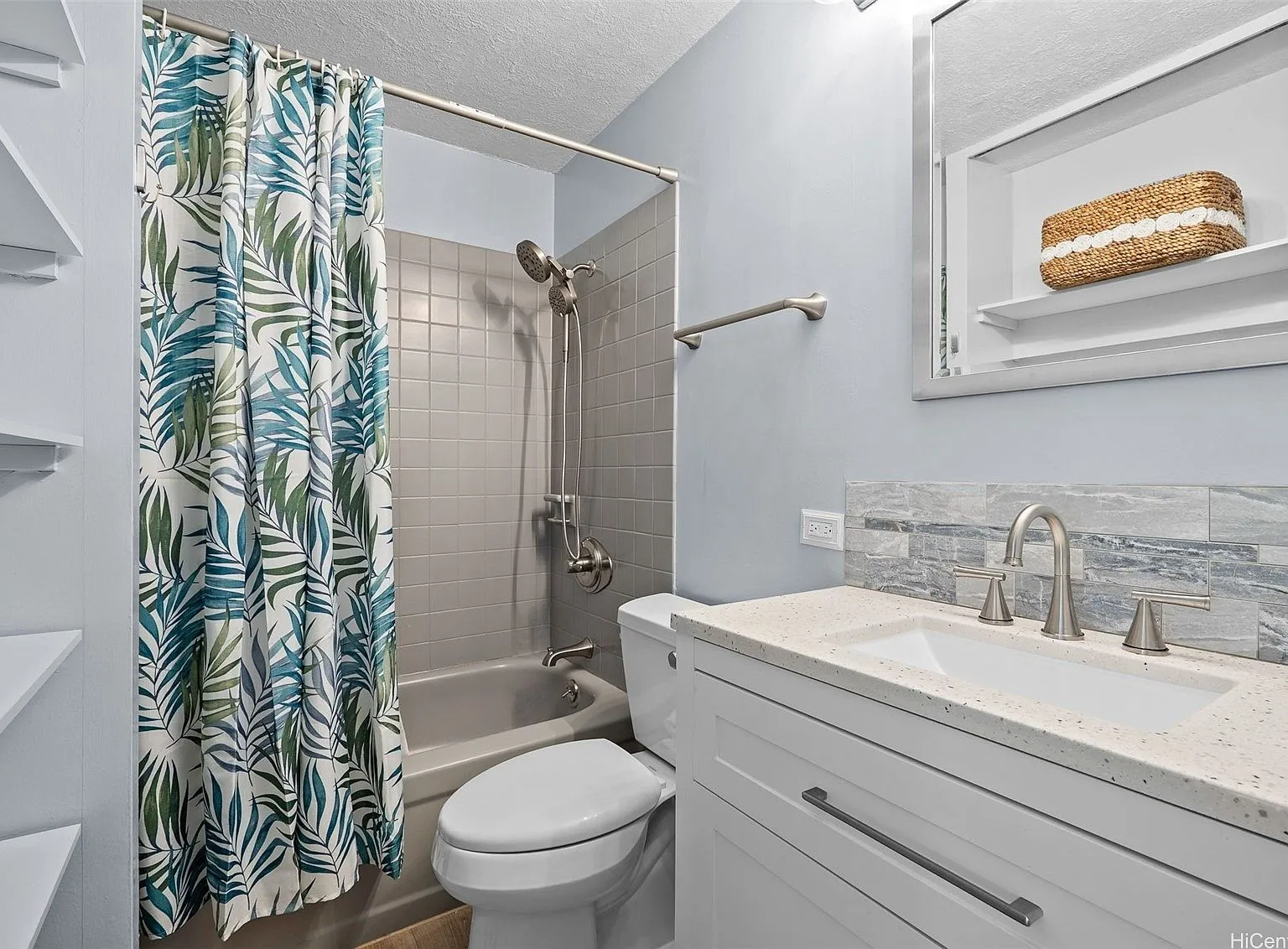 Waikiki Fee-Simple Condo at Waikiki Lanais with Covered Parking photo 9