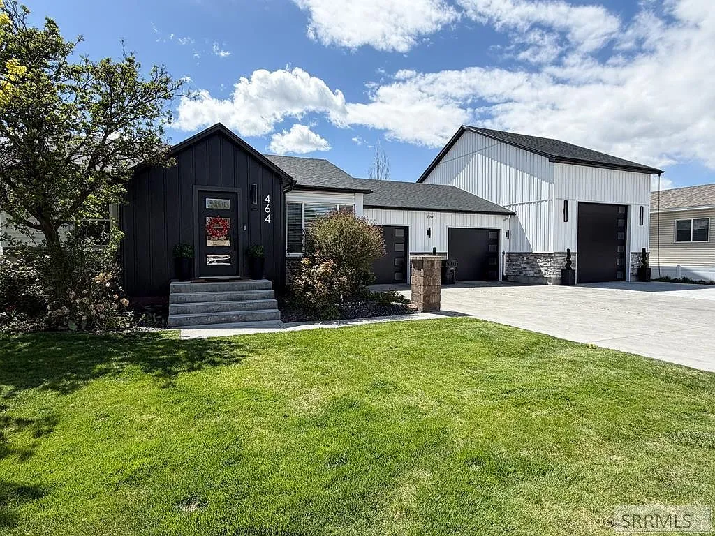 Remodeled Single-Family Home with Extensive Workspace in Idaho Falls photo 3