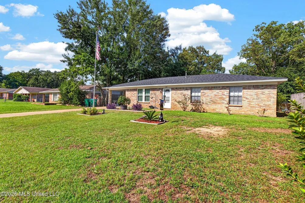 Updated 3-Bedroom Single-Family Home in North Gulfport photo 3