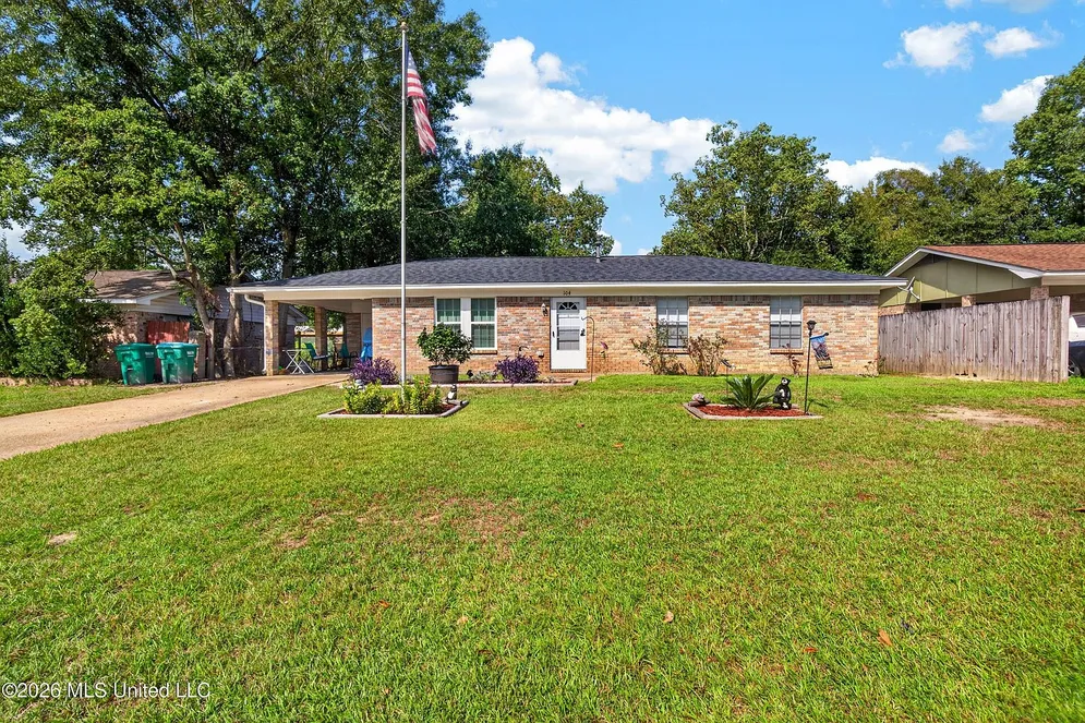 Updated 3-Bedroom Single-Family Home in North Gulfport photo 2