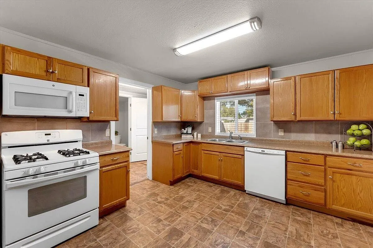 Country Home with Nearly Two Acres at 6542 Clear View Dr, Anderson, CA photo 8