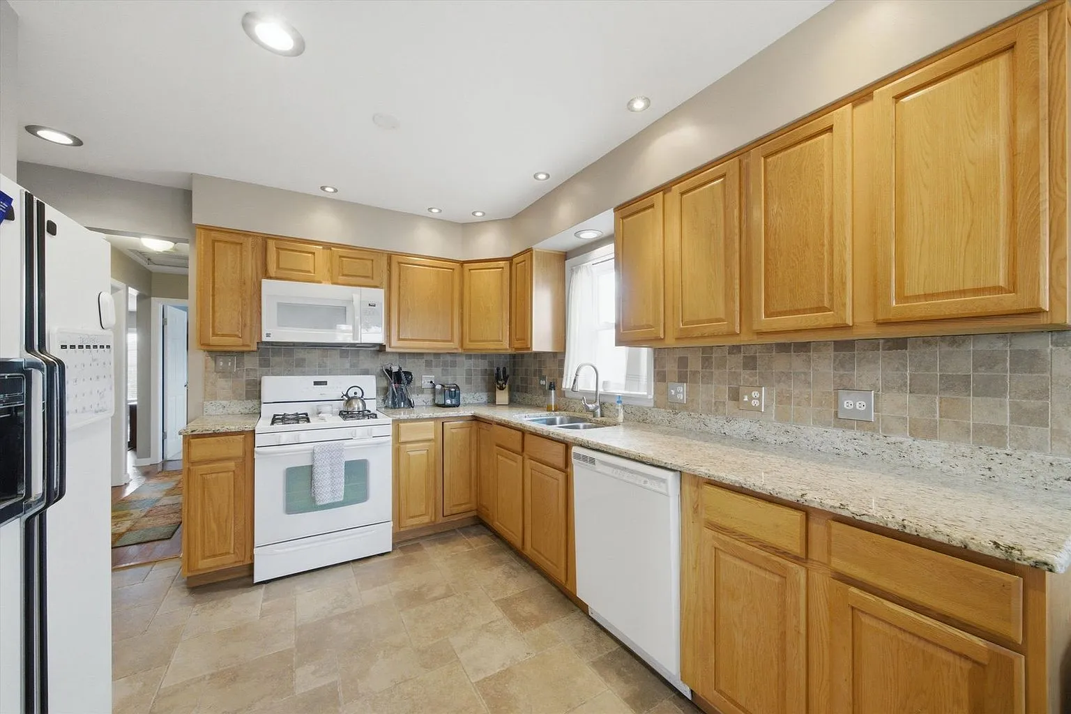 Brick Raised Ranch Home with Finished Basement at 8636 S Tripp Ave, Chicago photo 9