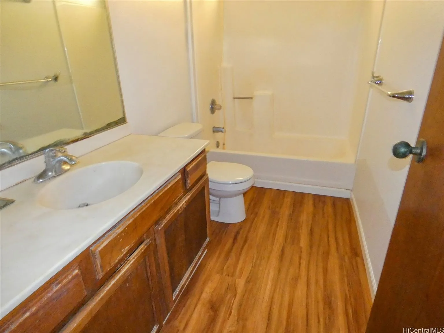 Windward Estates Leasehold Townhouse with Pond and Garden Views in Kaneohe photo 8