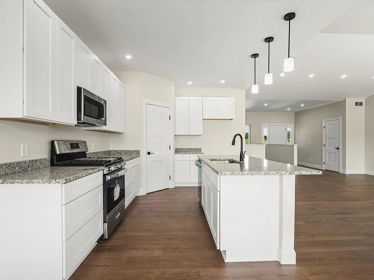 Brand-New Modern Single-Family Home at 8531 Blue River Rd, Rockford, IL photo 10