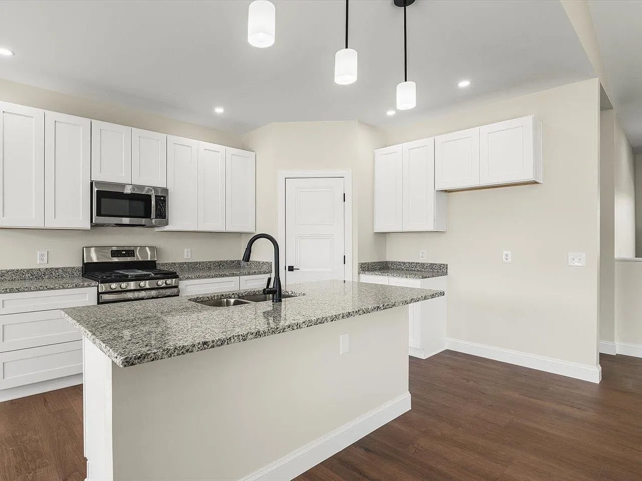 Brand-New Modern Single-Family Home at 8531 Blue River Rd, Rockford, IL photo 9