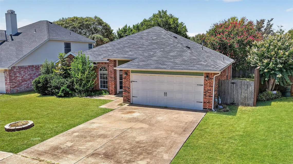 Single-Story Home with Covered Gazebo at 4309 Grason Dr, Grand Prairie, TX photo 2