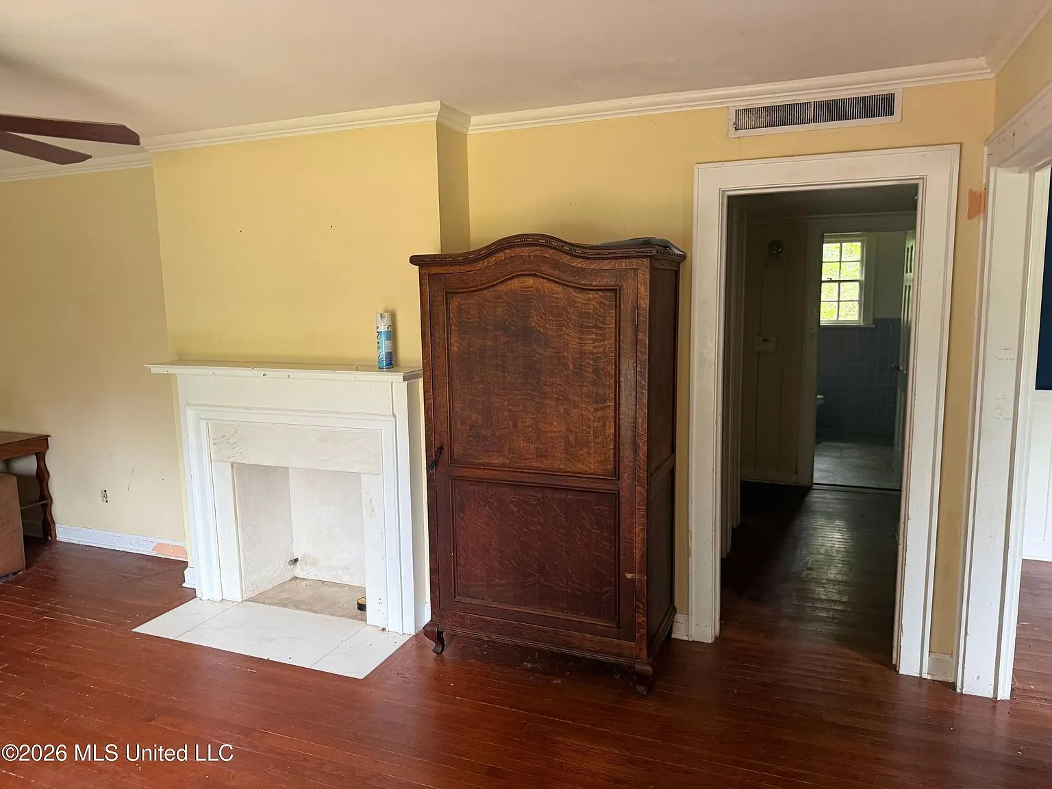 Spacious Single-Family Home with Original Character in Yazoo City, MS photo 3