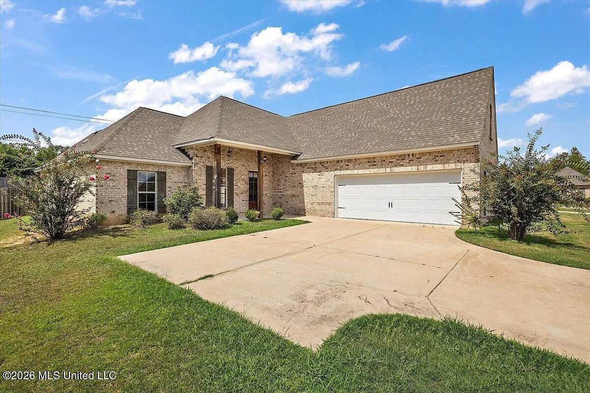 Spacious Four-Bedroom Single-Family Home in Canton, Mississippi photo 3