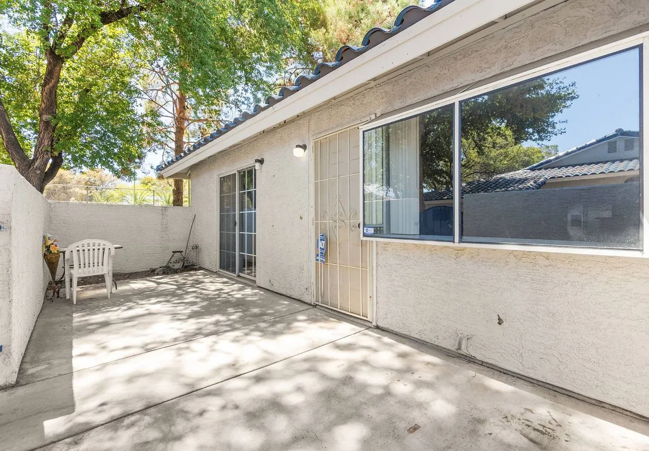 2-Bedroom Townhome for Sale at 2108 Willowbury Dr Unit C, Las Vegas, NV photo 7