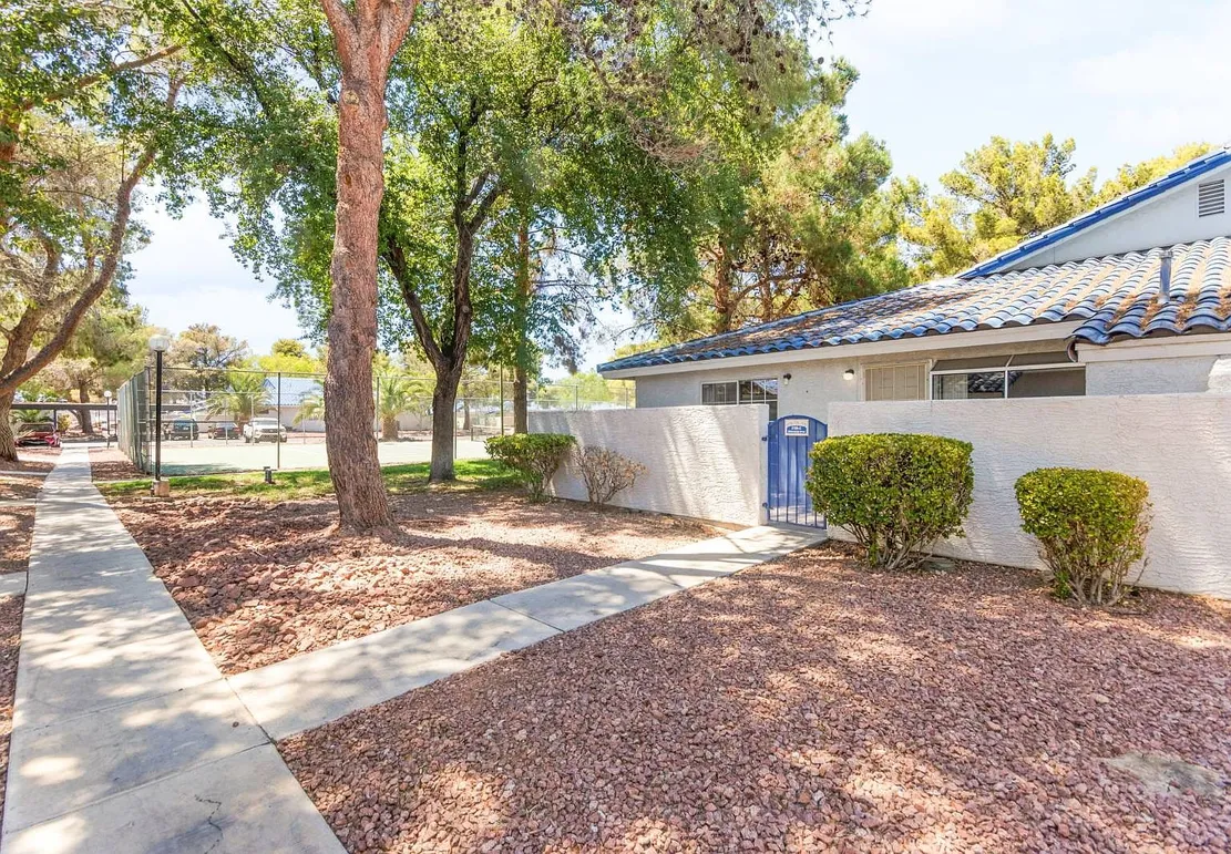 2-Bedroom Townhome for Sale at 2108 Willowbury Dr Unit C, Las Vegas, NV photo 8