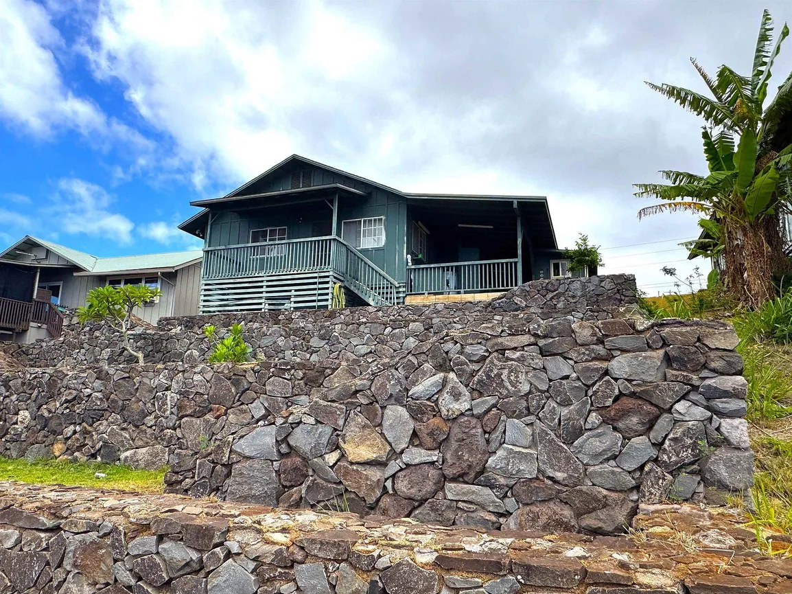 Ocean-View Single-Family Home in Maunaloa, Molokai photo 6