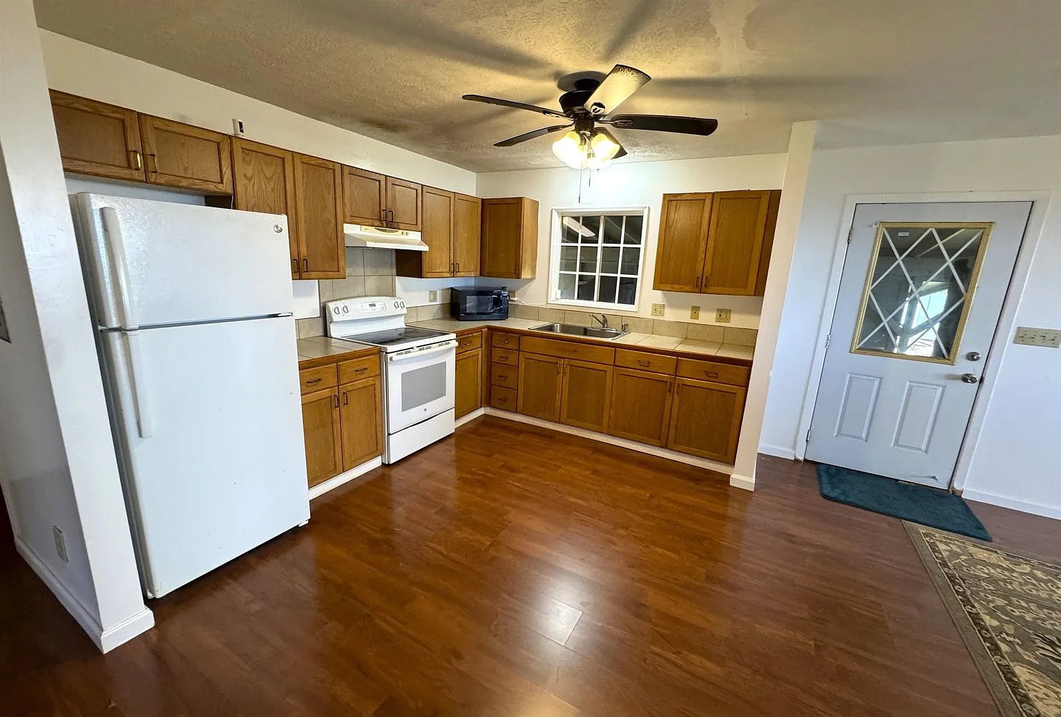 Ocean-View Single-Family Home in Maunaloa, Molokai photo 9