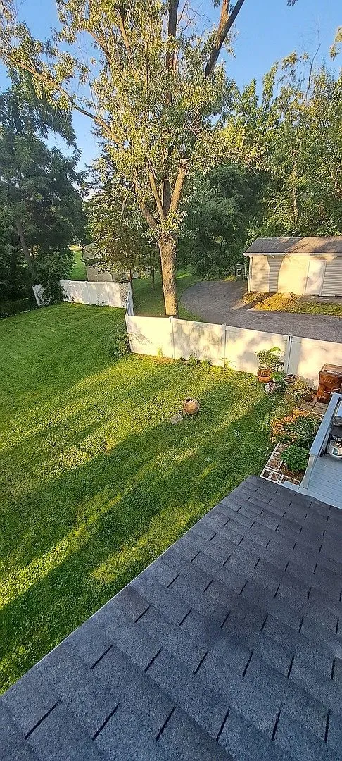 Ranch-Style Home on 1.01 Acres with Detached Heated 4-Car Garage in New Lenox photo 4