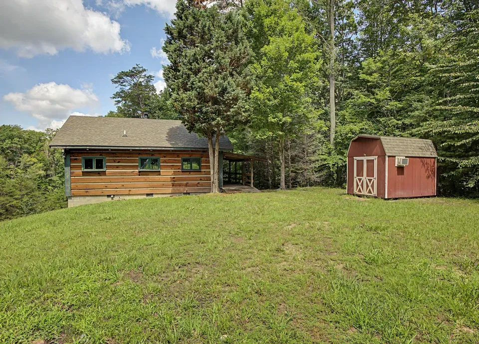 Rustic Cabin on 25 Acres near Lake photo 2