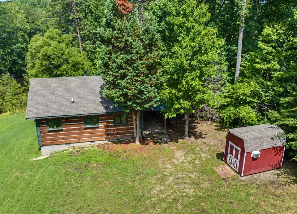 Rustic Cabin on 25 Acres near Lake photo 10