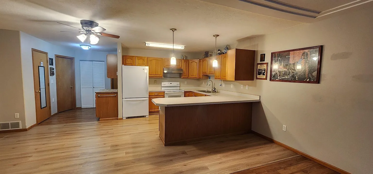One-Level Townhome for Sale in SW Minot, North Dakota photo 5