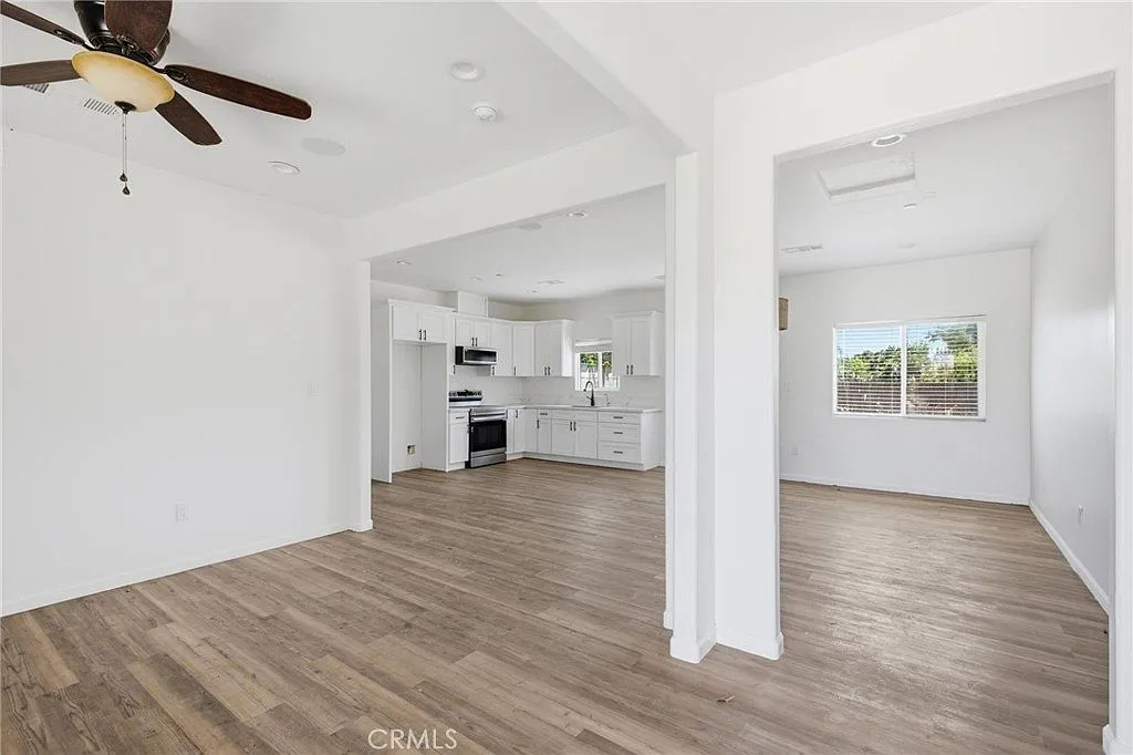 Single-Family Residence at 805 Lawson Rd, Bakersfield, CA 93307 photo 4